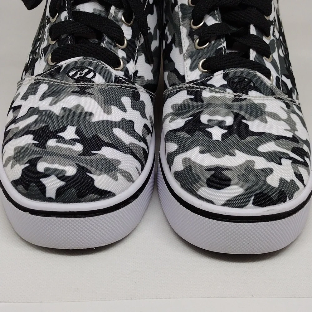 Heelys Black White‎ and Gray Camo Print Youth Size 6